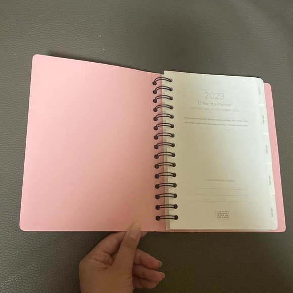 Orange Circle Studio Planner Aug 2022 - Dec 2023 - Picture 2 of 7